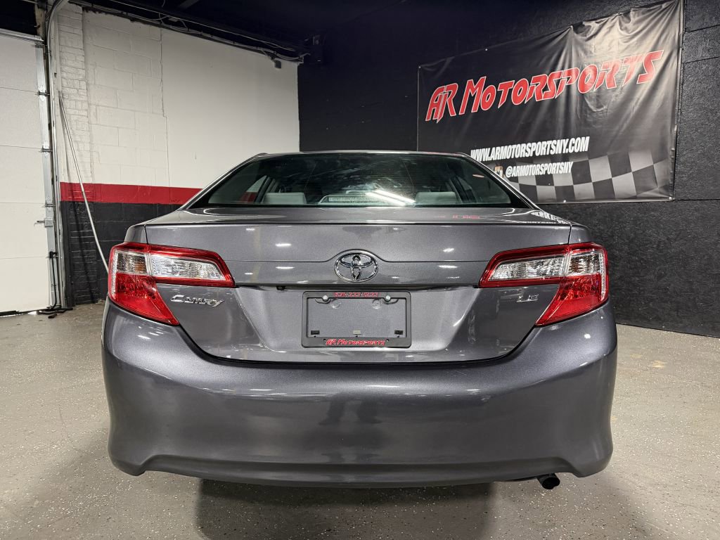 Used 2014 Toyota Camry LE FWD image 4