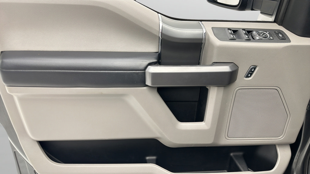 Used 2018 Ford F250 XLT w/ XLT Premium Package AWD/4WD image 16