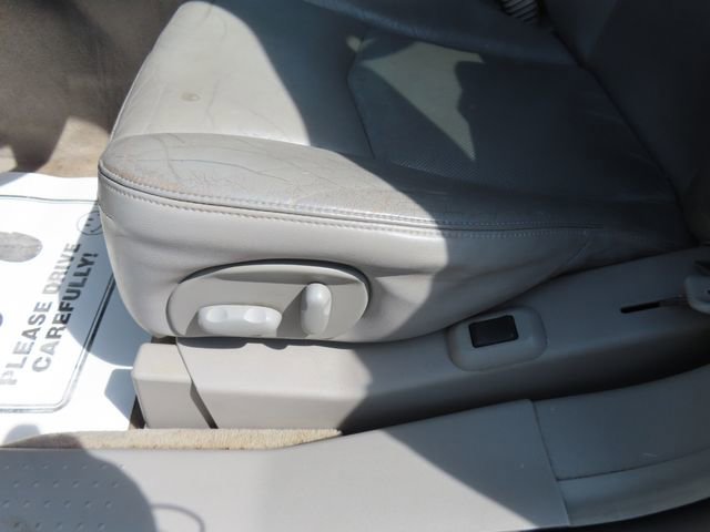 Used 2005 Cadillac SRX w/ 7-Passenger Value Package image 18