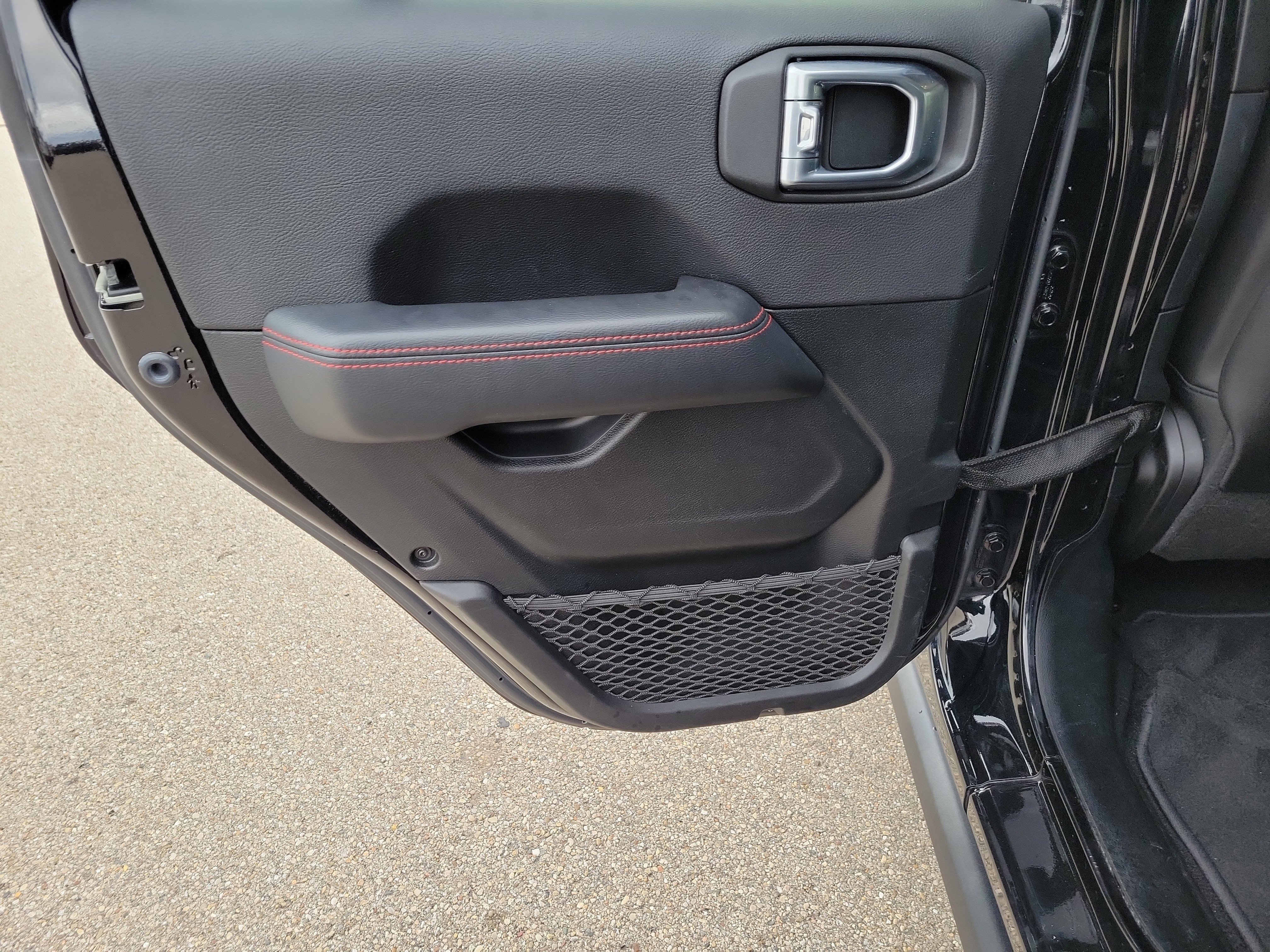 Used 2021 Jeep Wrangler Unlimited Rubicon w/ Dual Top Group image 14