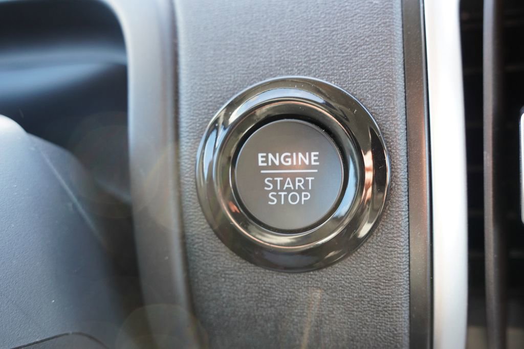 Certified 2025 Ford Expedition Active image 37