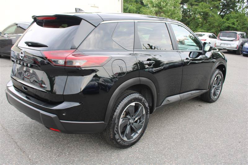 Used 2025 Nissan Rogue SV AWD/4WD image 8
