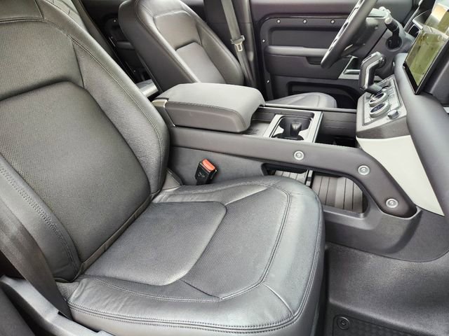 Used 2024 Land Rover Defender 130 S image 10