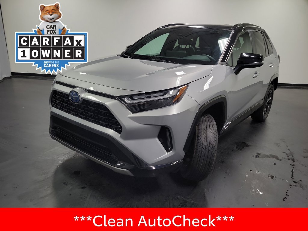 Used 2024 Toyota RAV4 XSE w/ Weather Package AWD/4WD image 4
