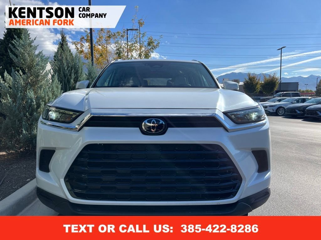 Used 2025 Toyota Grand Highlander AWD image 2