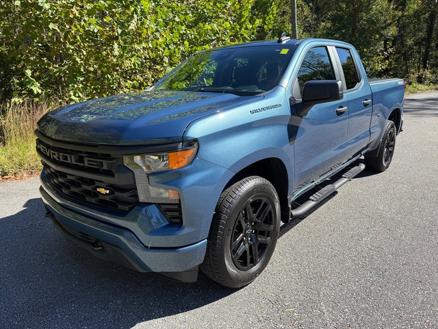 Used 2024 Chevrolet Silverado 1500 Custom image 2