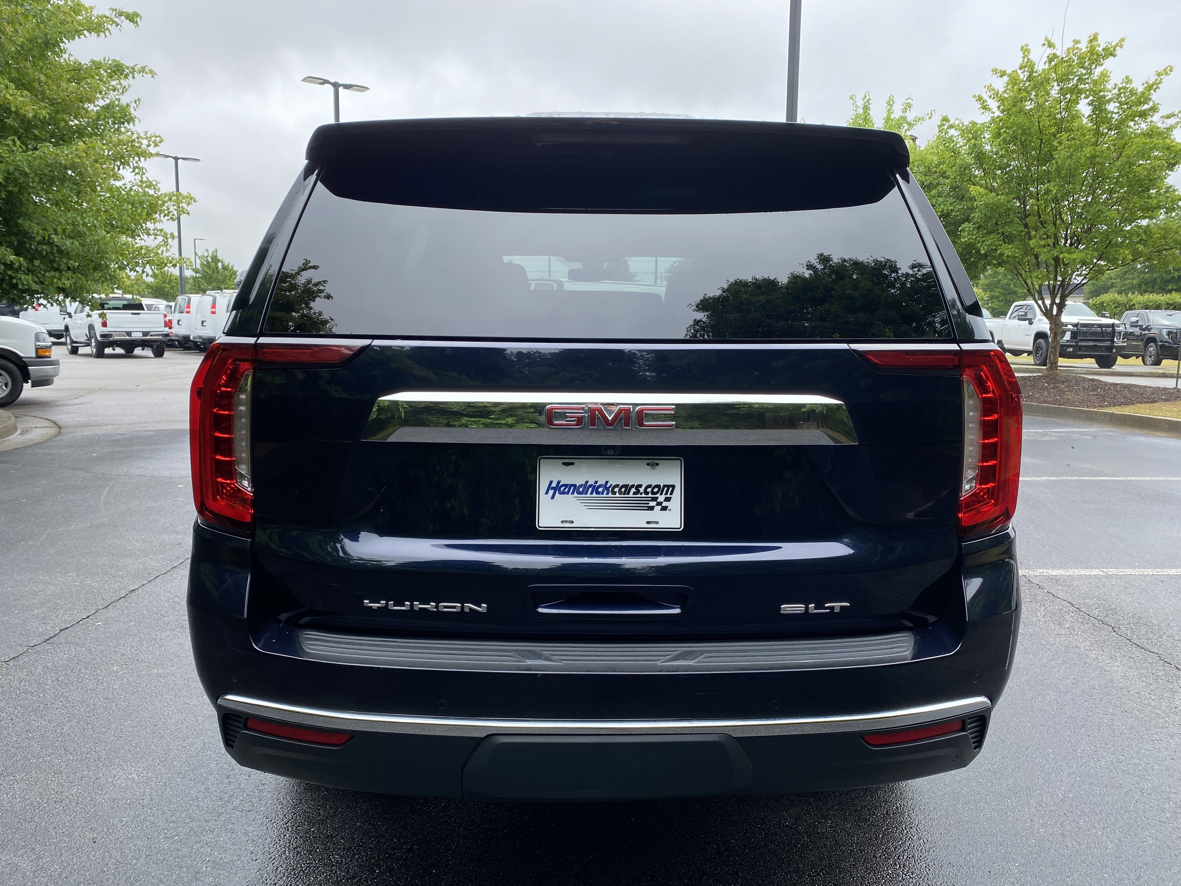 Used 2021 GMC Yukon SLT w/ SLT Premium Package AWD/4WD image 8