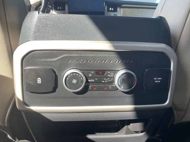 Used 2024 Ford Expedition Limited image 22