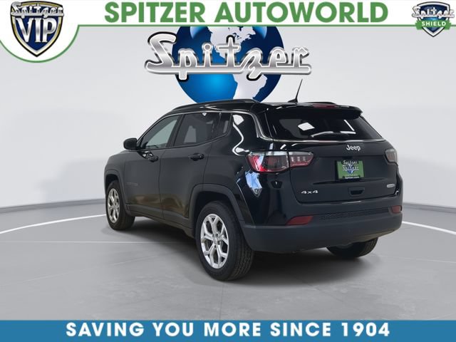 Used 2024 Jeep Compass Latitude AWD/4WD image 8