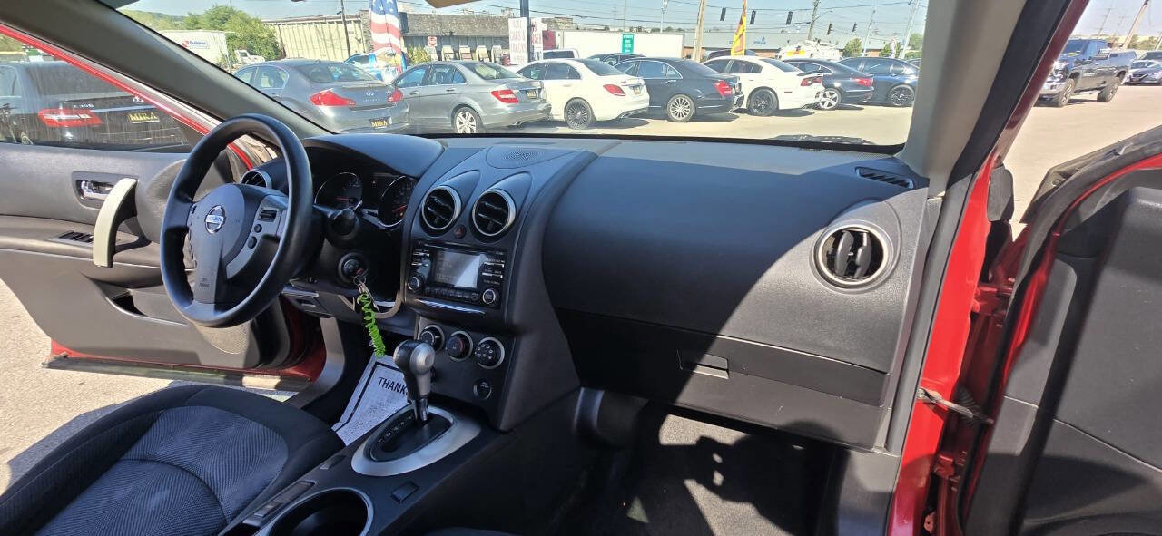 Used 2014 Nissan Rogue S w/ Convenience Package image 28