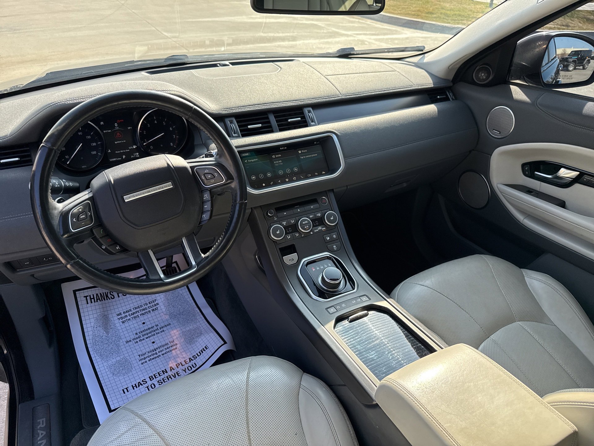 Used 2019 Land Rover Range Rover Evoque HSE image 14