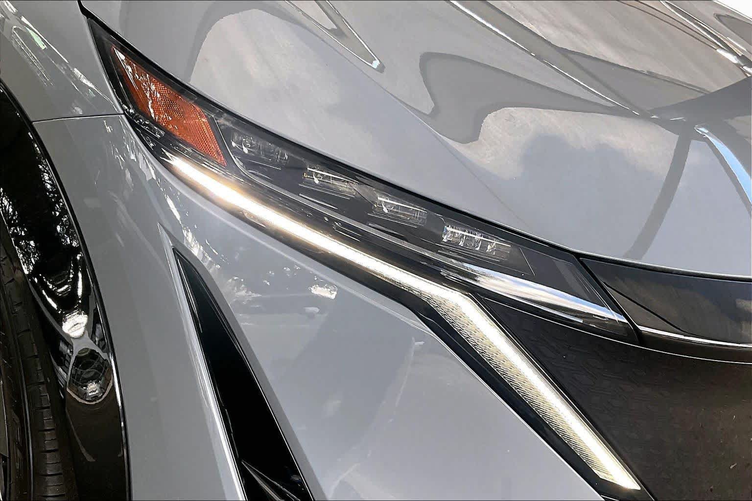 Used 2024 Nissan Ariya AWD image 26