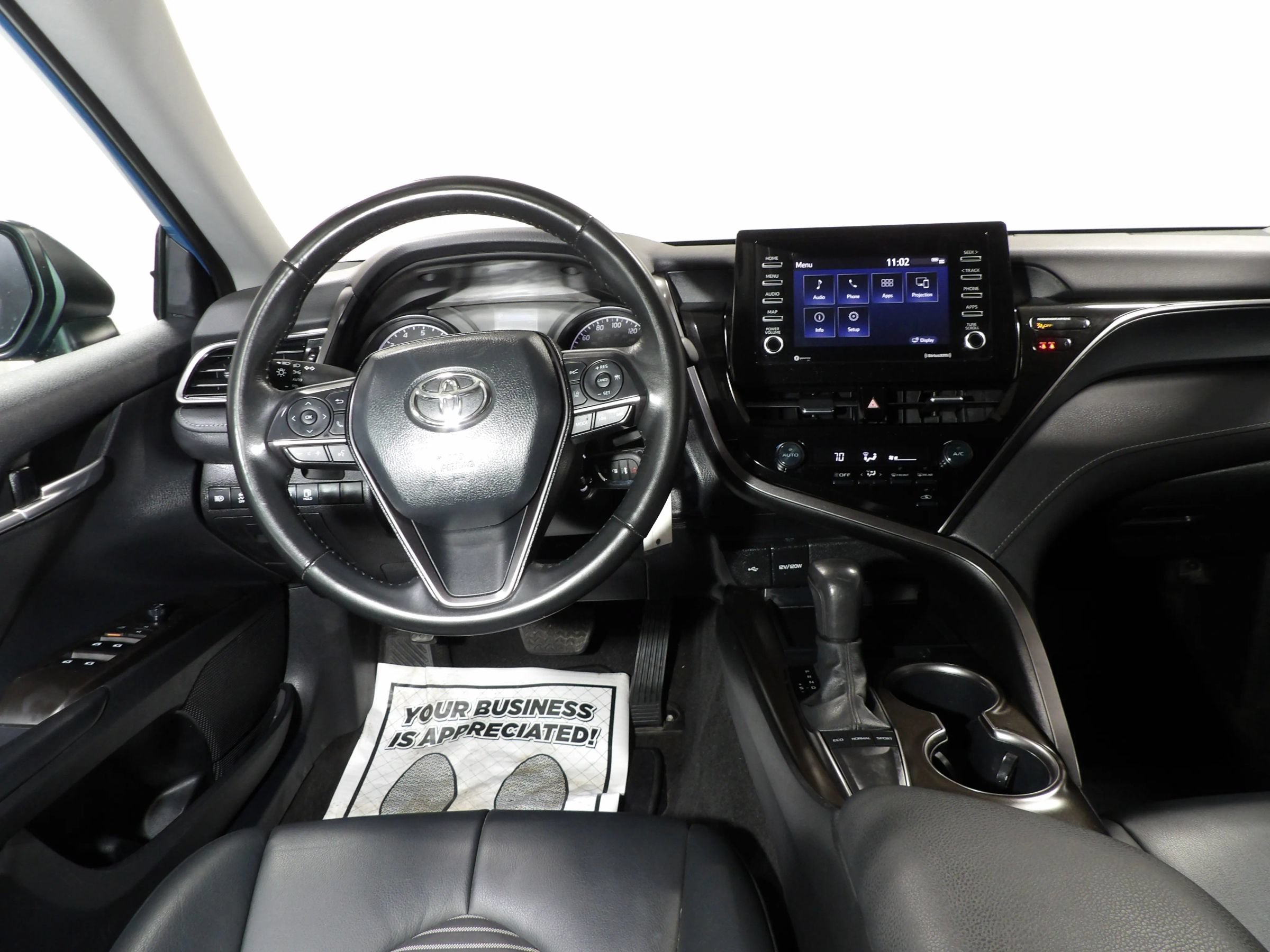 Used 2023 Toyota Camry SE FWD image 16