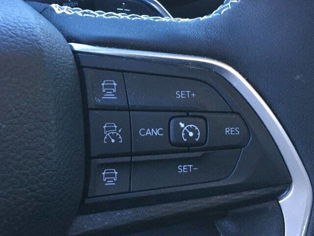 Used 2024 Jeep Grand Cherokee L Laredo w/ Luxury Tech Group I image 12