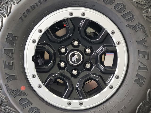 New 2025 Ford Bronco Badlands w/ Sasquatch Package AWD/4WD image 13