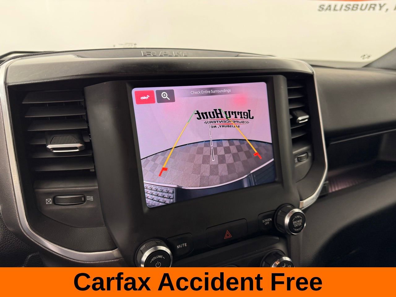 Used 2024 RAM 2500 Big Horn w/ Bed Utility Group image 3