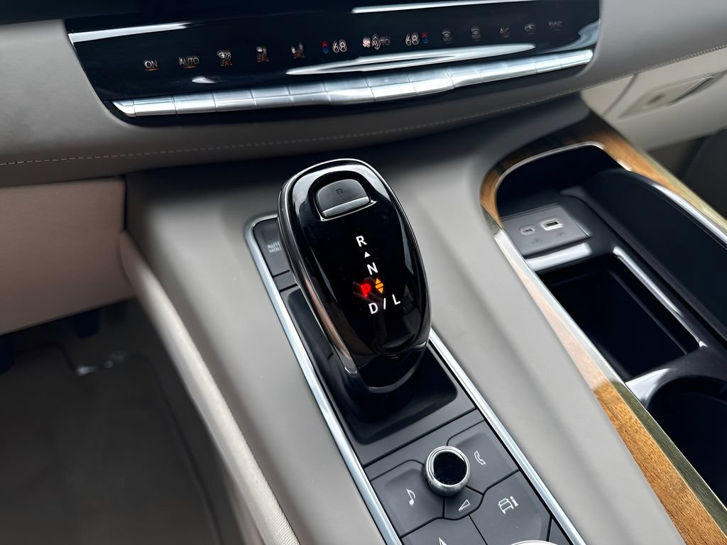 Used 2023 Cadillac Escalade Sport Platinum AWD/4WD image 22