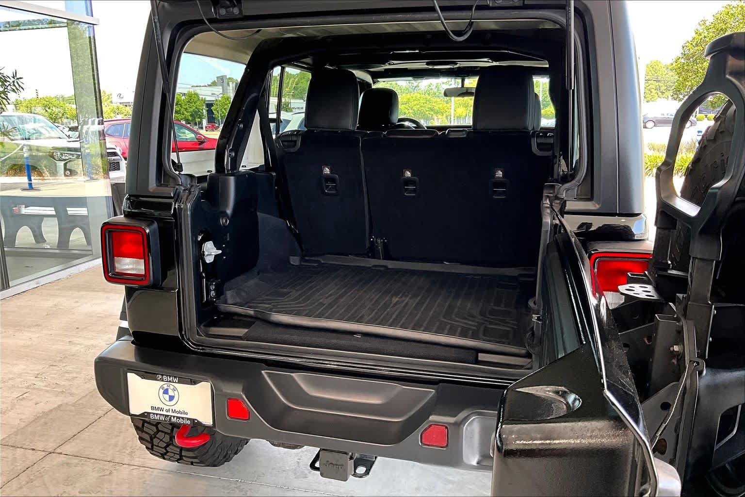 Used 2018 Jeep Wrangler Unlimited Rubicon AWD/4WD image 34