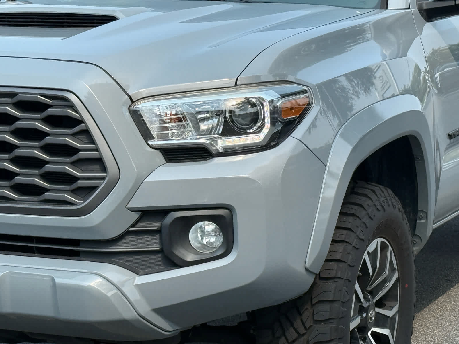 Used 2021 Toyota Tacoma TRD Sport AWD/4WD image 10