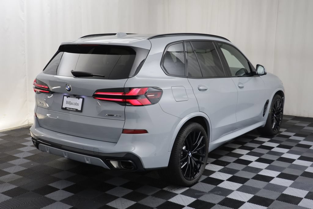 Used 2024 BMW X5 xDrive40i w/ M Sport Package AWD/4WD image 19