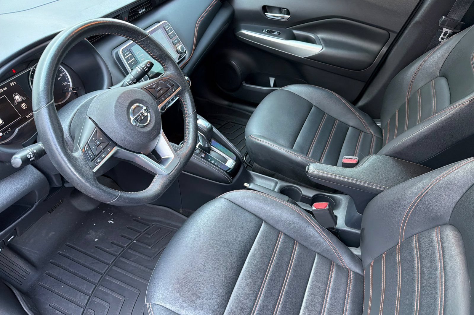 Used 2020 Nissan Kicks SR w/ SR Premium Package FWD image 9