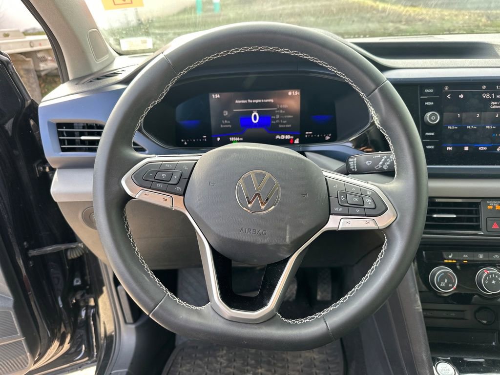 Used 2023 Volkswagen Taos SE w/ Black Wheel Package image 44
