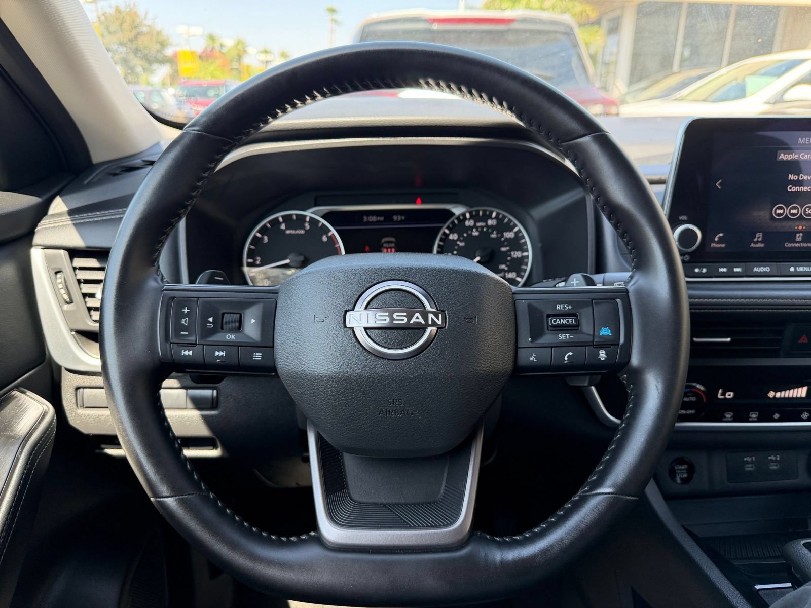 Used 2025 Nissan Rogue SV FWD image 30