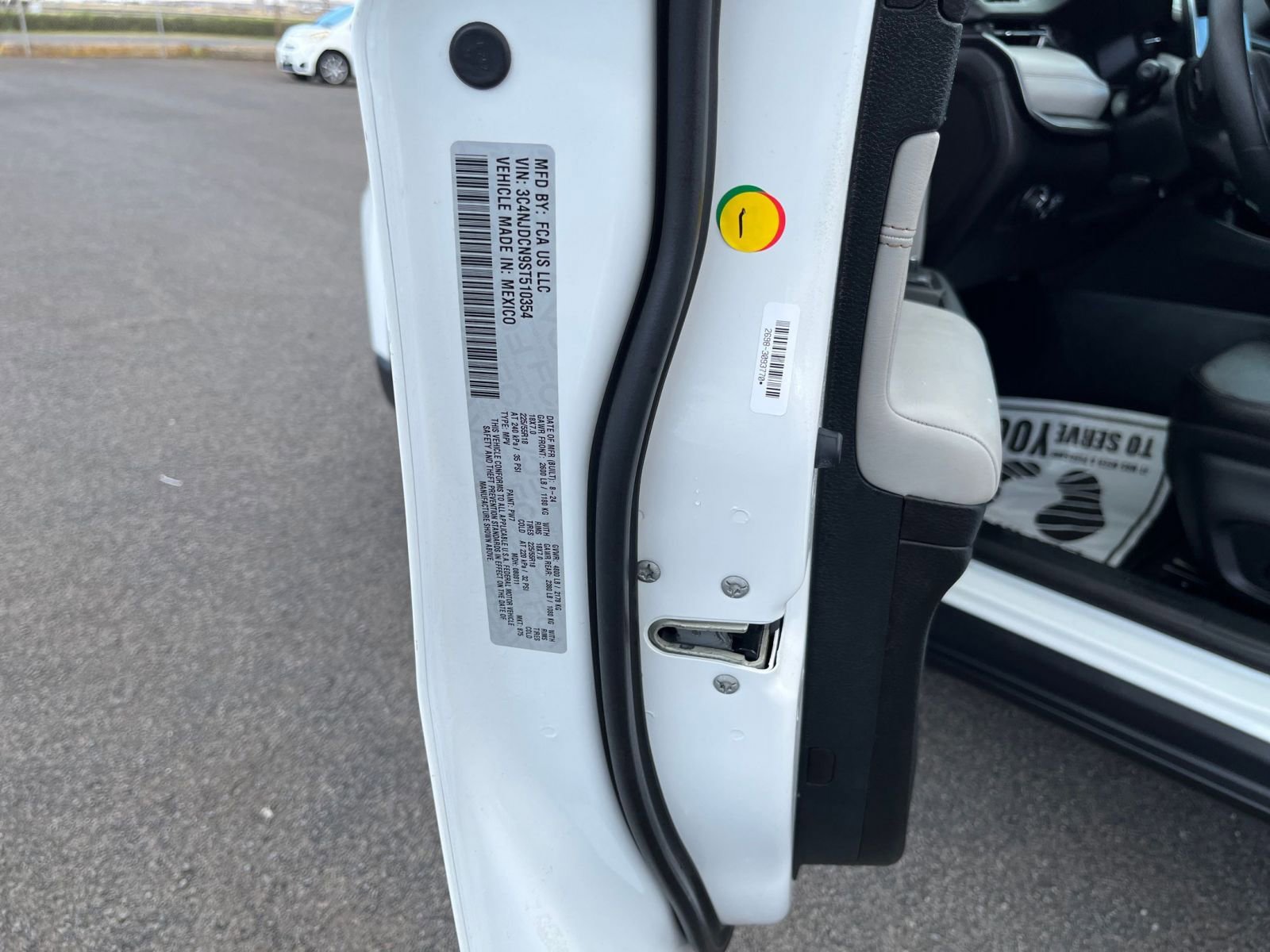 Used 2025 Jeep Compass Limited image 30