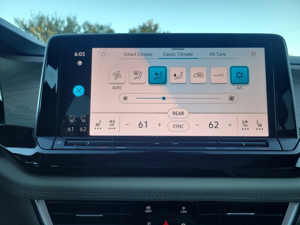 New 2026 Volkswagen Atlas SE image 18