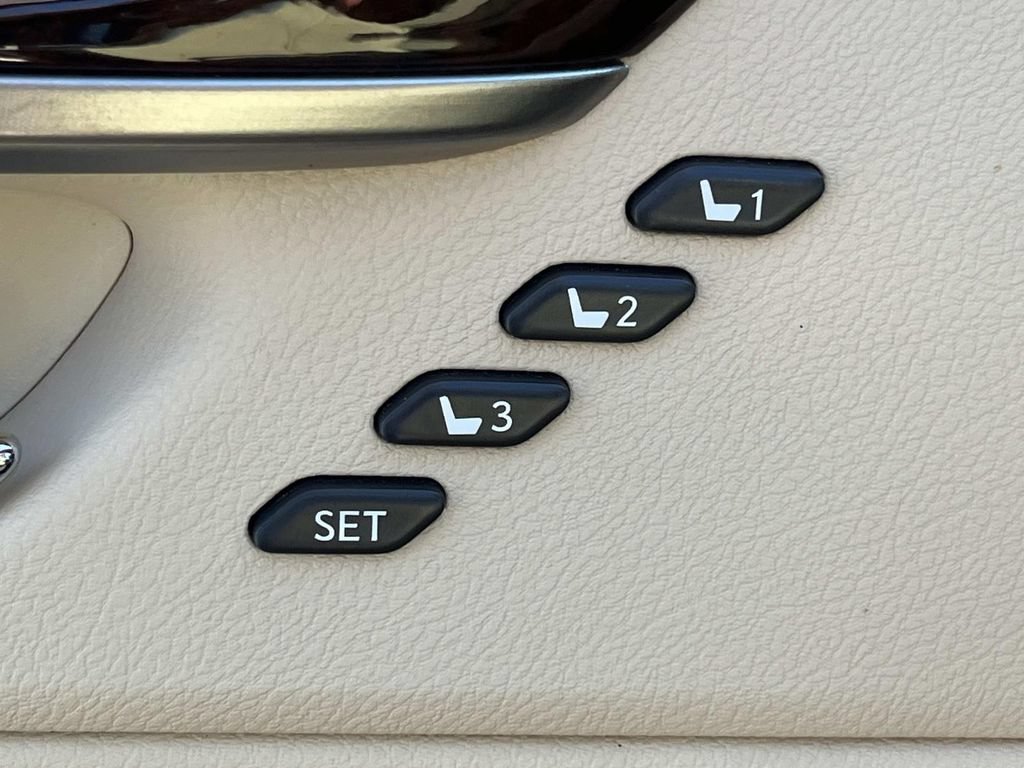 Used 2016 Lexus ES 350 w/ Navigation System Package FWD image 30