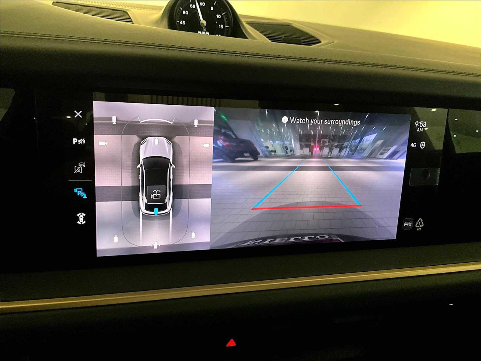 Used 2025 Porsche Cayenne Coupe image 28