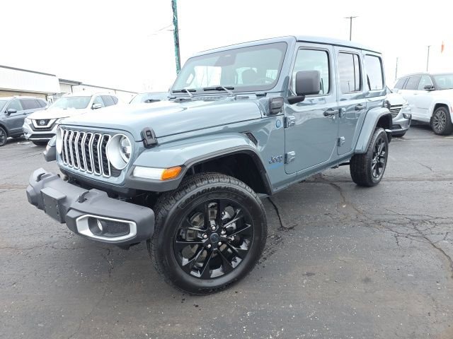 Used 2025 Jeep Wrangler Unlimited Sahara w/ Safety Group image 2