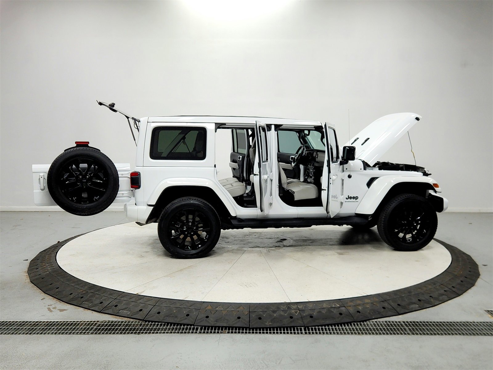 Used 2023 Jeep Wrangler Altitude image 16