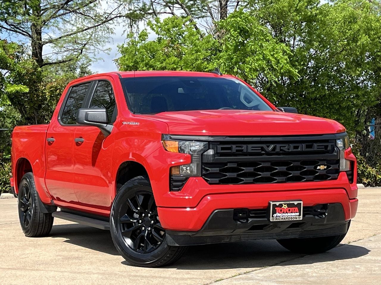 Used 2022 Chevrolet Silverado 1500 Custom image 2