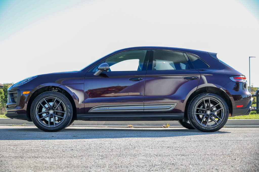Certified 2023 Porsche Macan Turbo AWD/4WD image 22