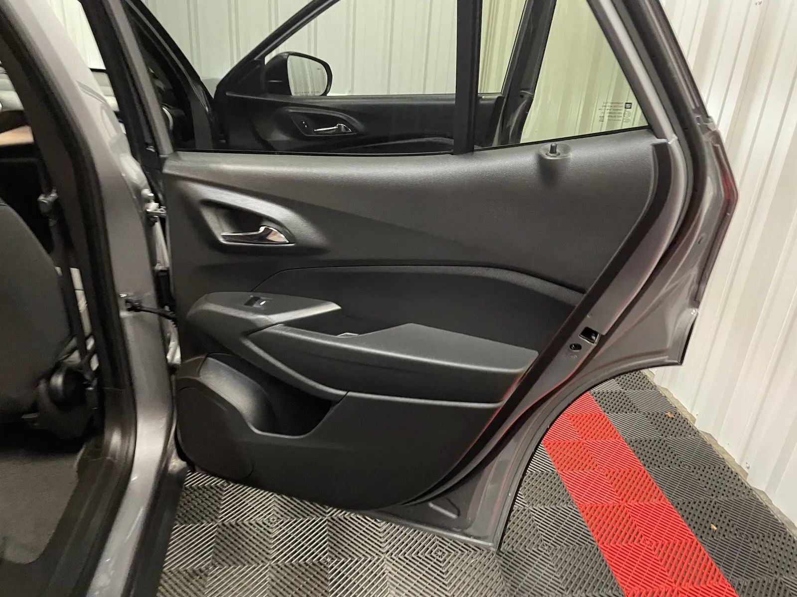 Used 2026 Chevrolet Trax LS w/ Driver Confidence Package FWD image 38