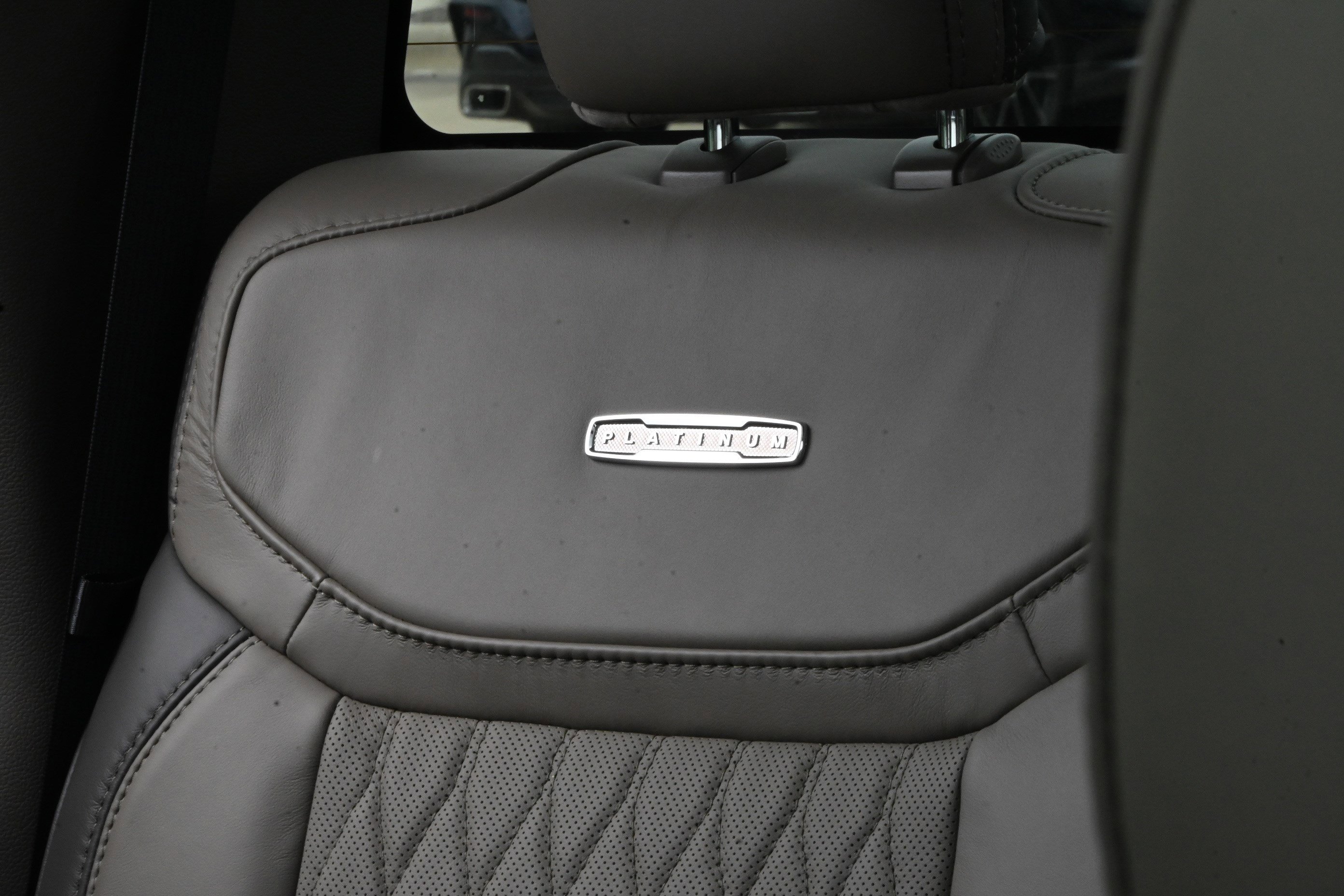 Used 2026 Ford F450 Platinum w/ Platinum Plus Package image 34