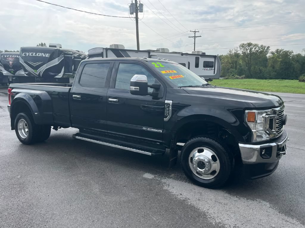 Used 2022 Ford F350 XLT w/ XLT Premium Package AWD/4WD image 3