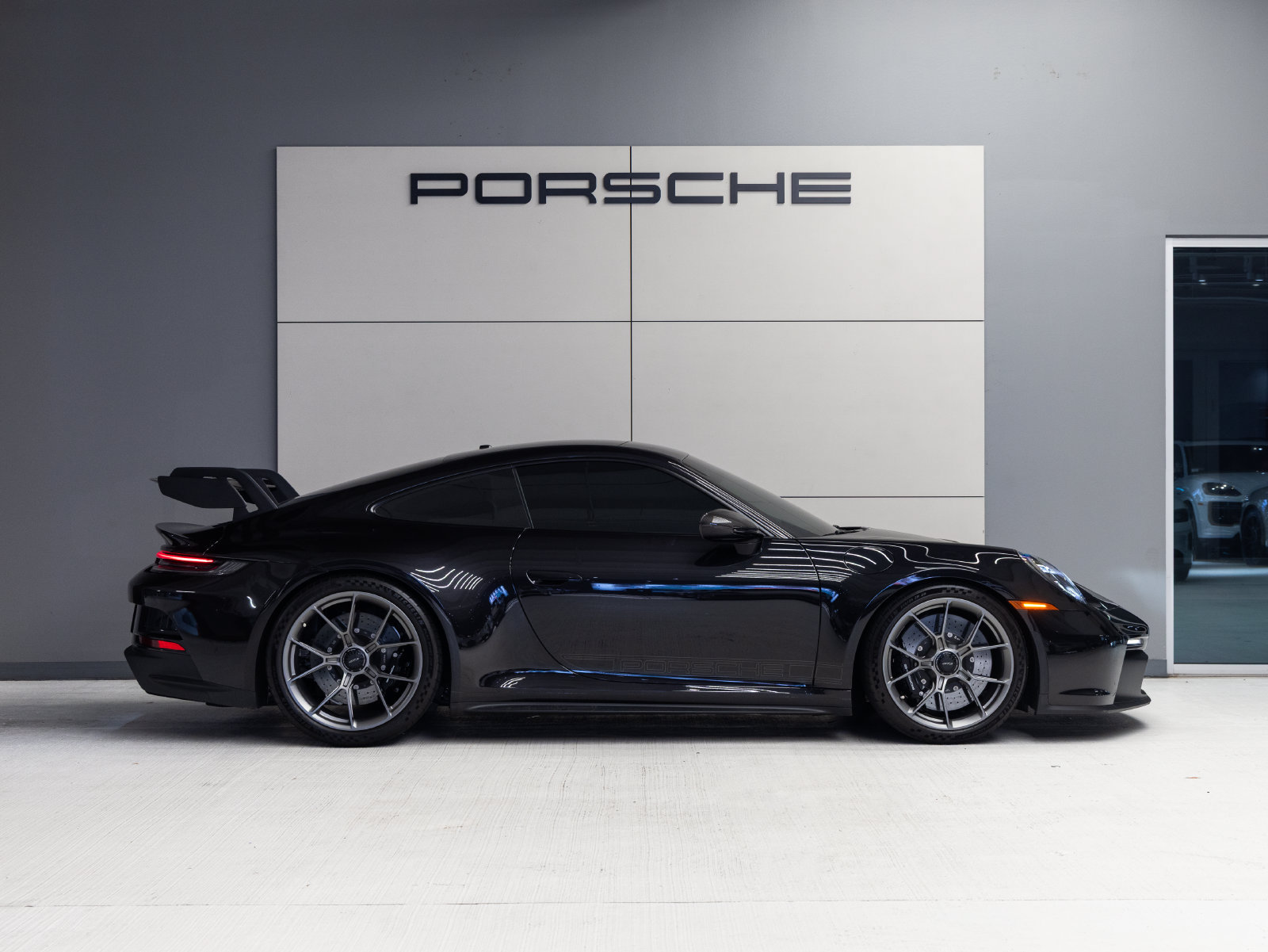 Certified 2022 Porsche 911 GT3 RWD image 8