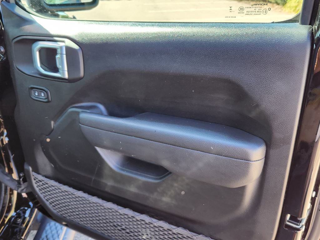 Used 2024 Jeep Gladiator Sport w/ Dual Top Group image 15