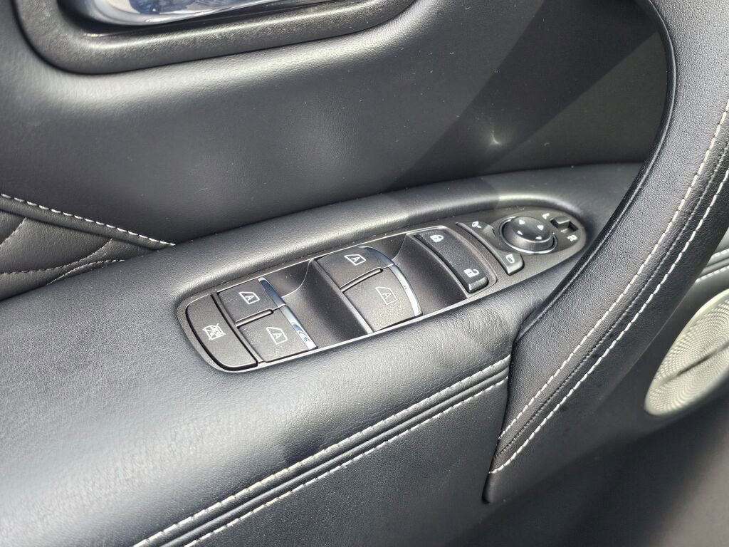 Used 2024 INFINITI QX80 Sensory AWD/4WD image 28
