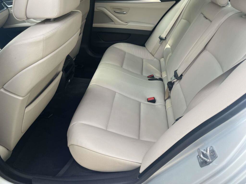 Used 2012 BMW 550i xDrive Sedan AWD/4WD image 16