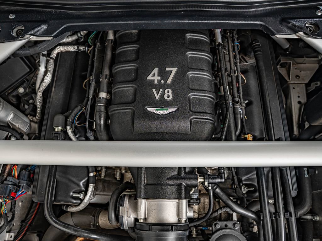 Used 2015 Aston Martin V8 Vantage GT RWD image 48