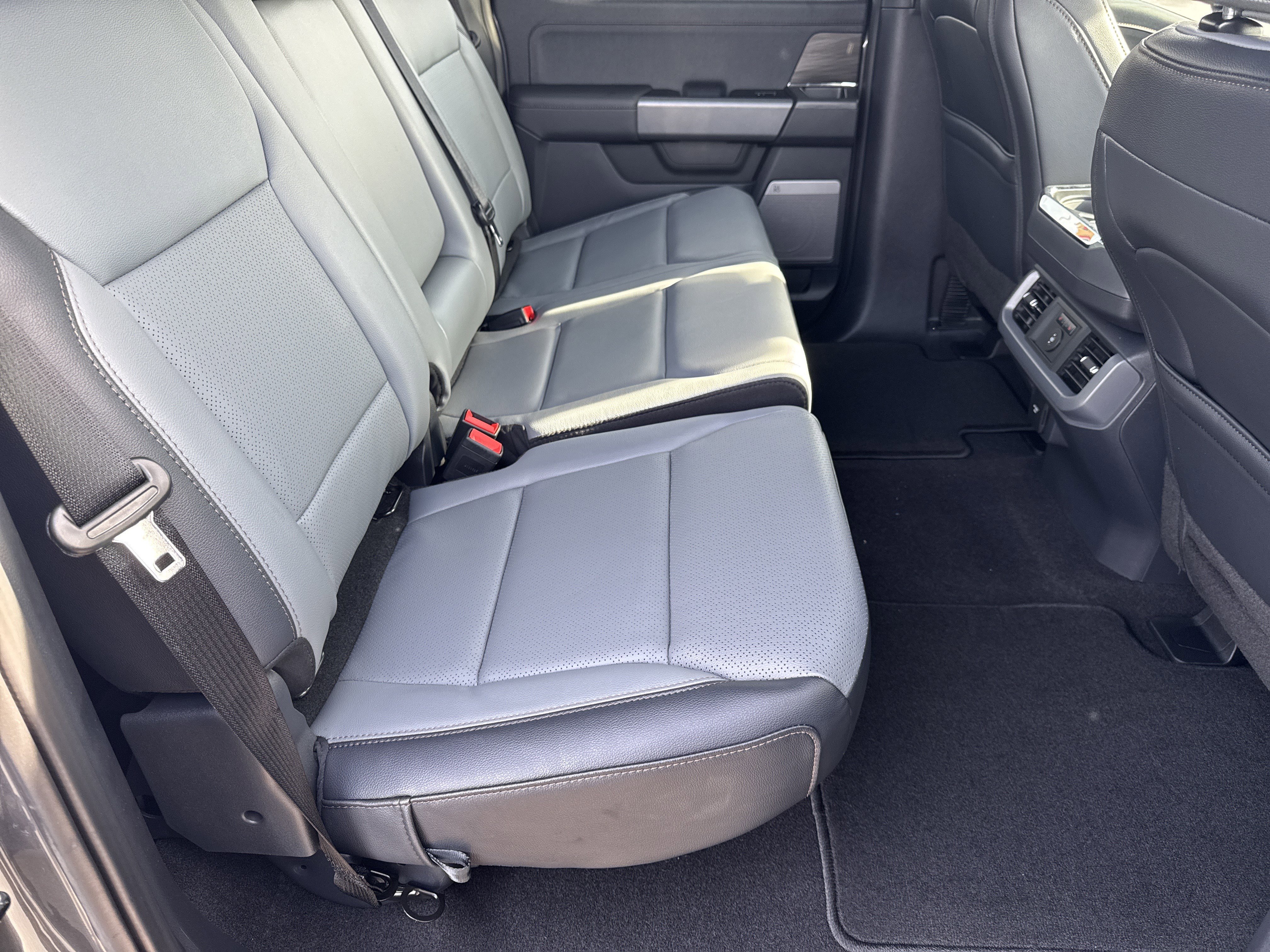 New 2025 Ford F150 Lightning Lariat image 15