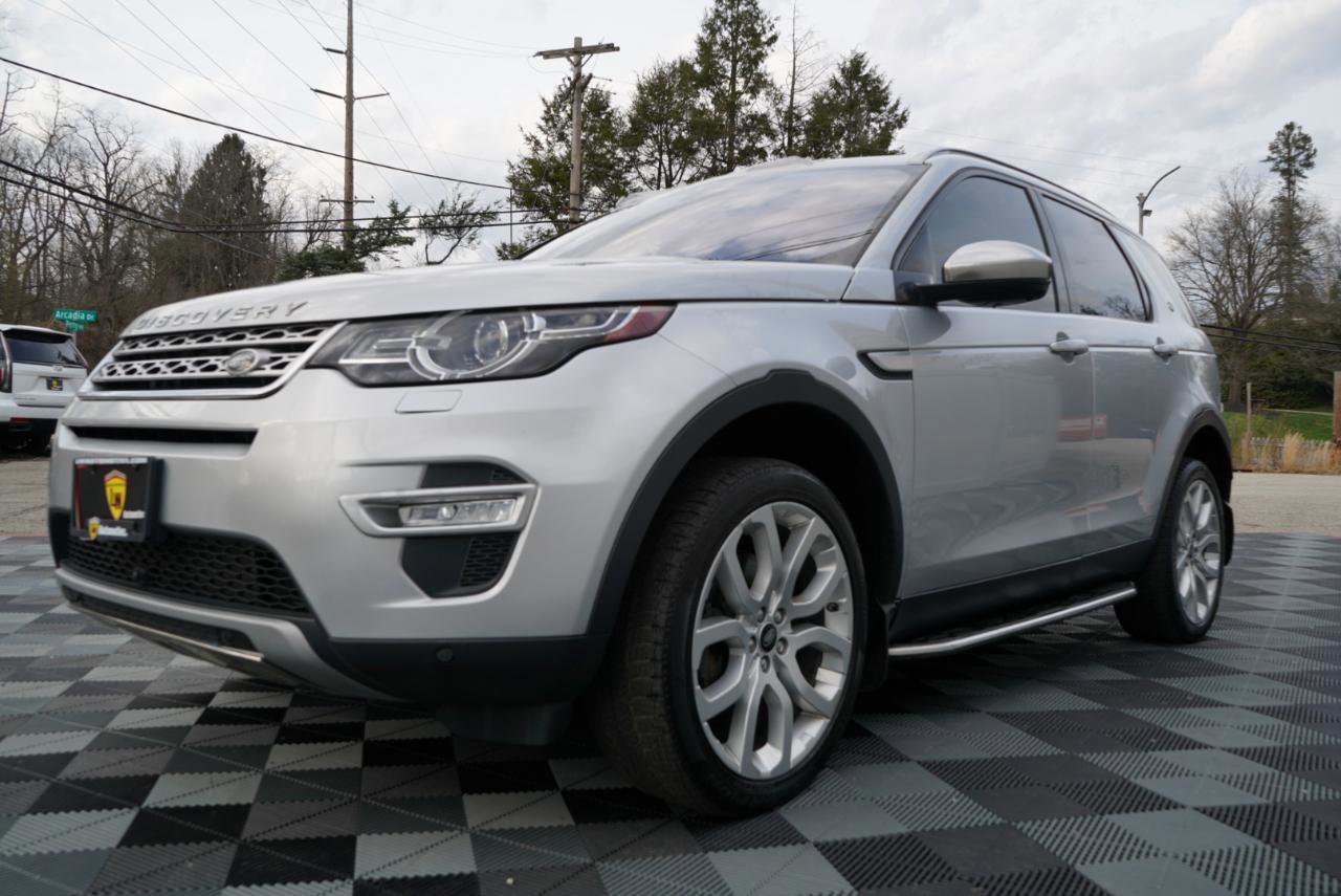 Used 2017 Land Rover Discovery Sport HSE Luxury image 13