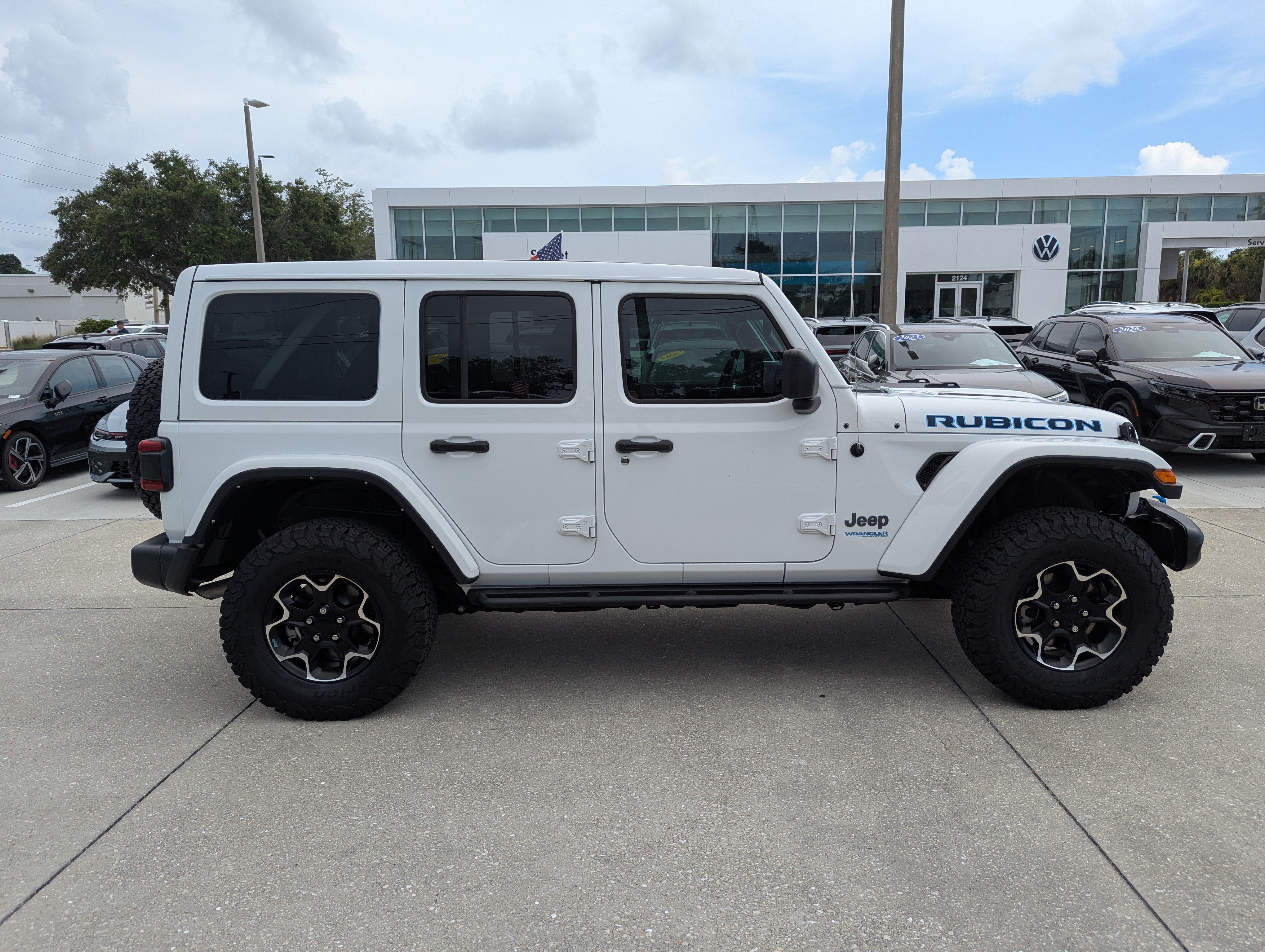 Used 2021 Jeep Wrangler Unlimited Rubicon 4xe w/ Safety Group AWD/4WD video 2