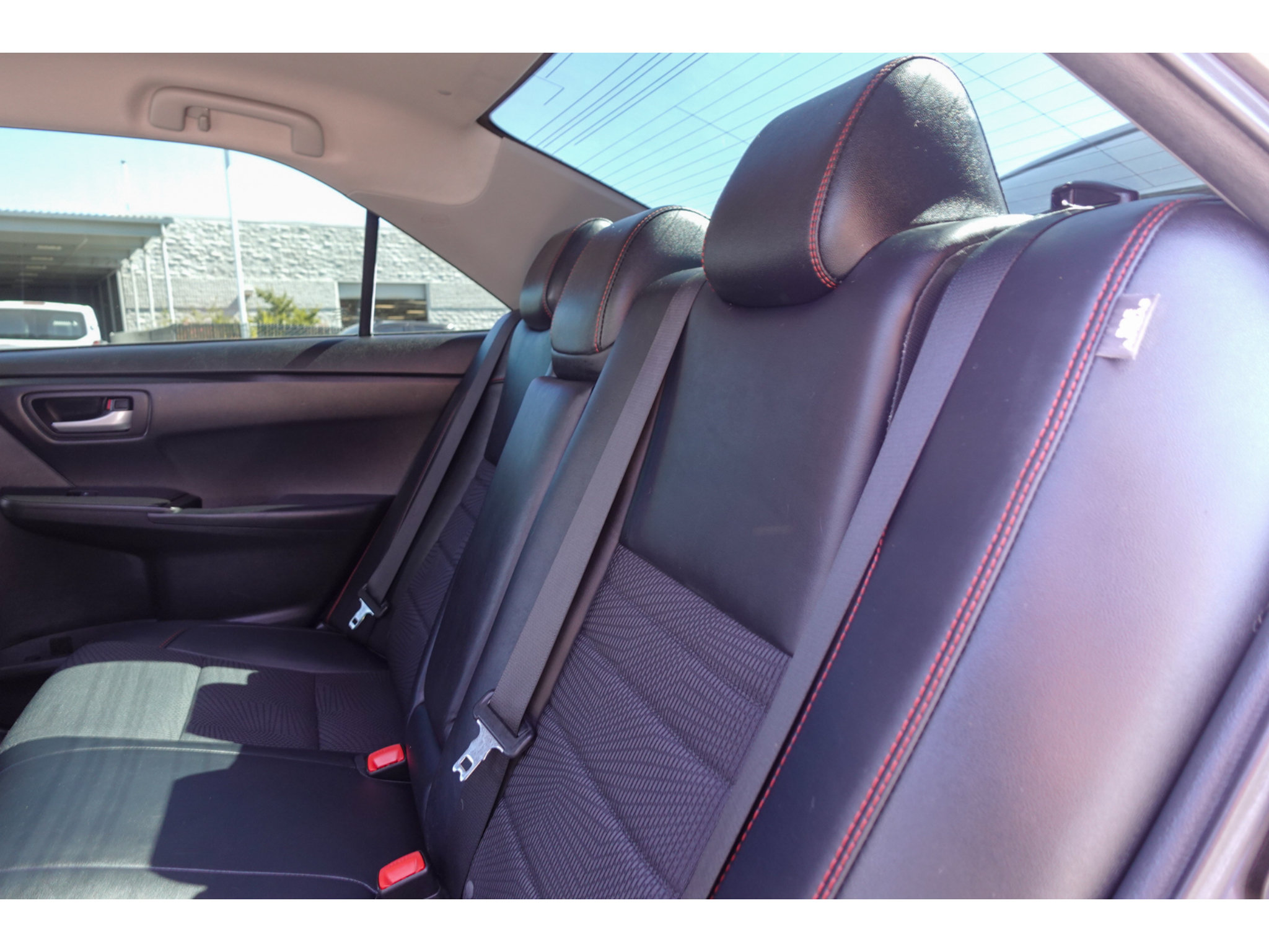 Used 2017 Toyota Camry SE FWD image 20