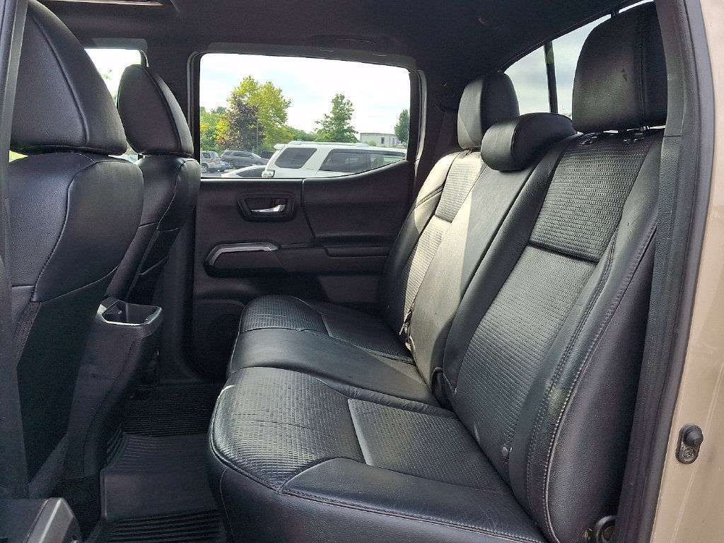 Used 2020 Toyota Tacoma Limited AWD/4WD image 13