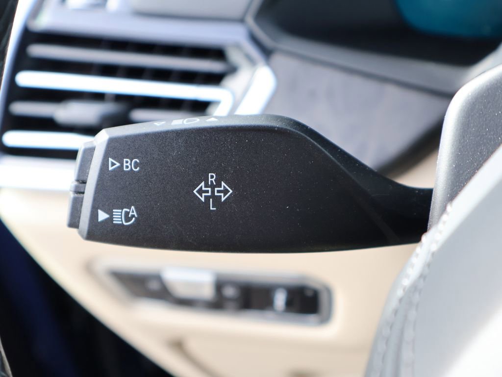 Used 2022 BMW X5 xDrive40i w/ Premium Package image 39