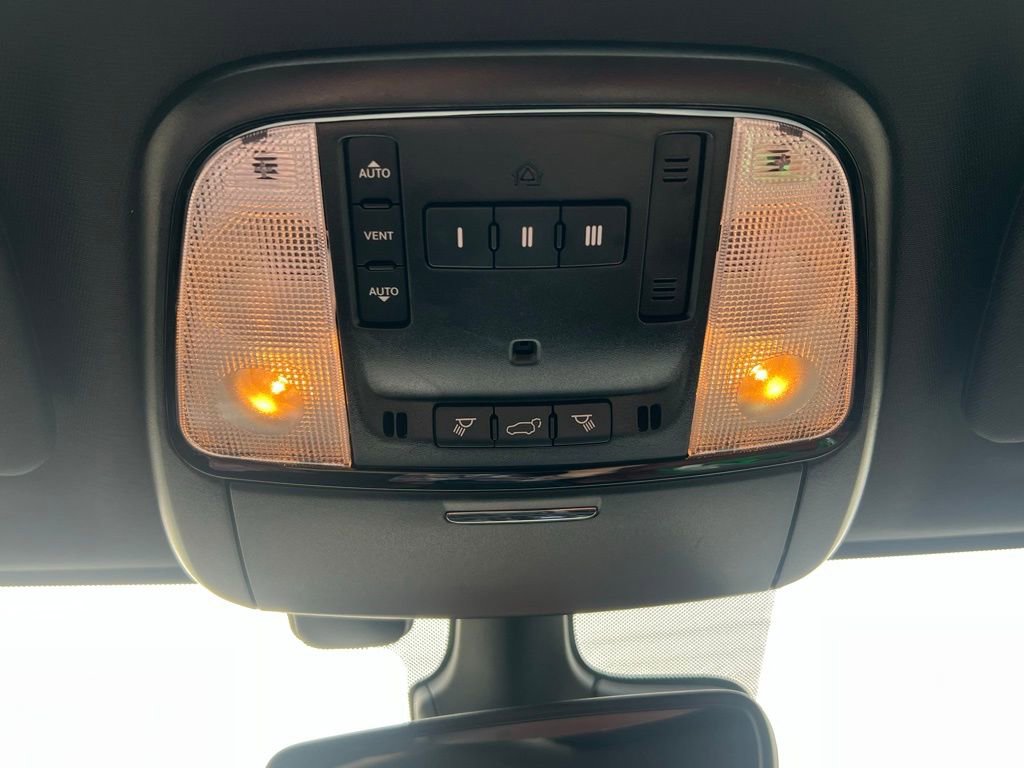 Used 2024 Dodge Durango SRT image 27